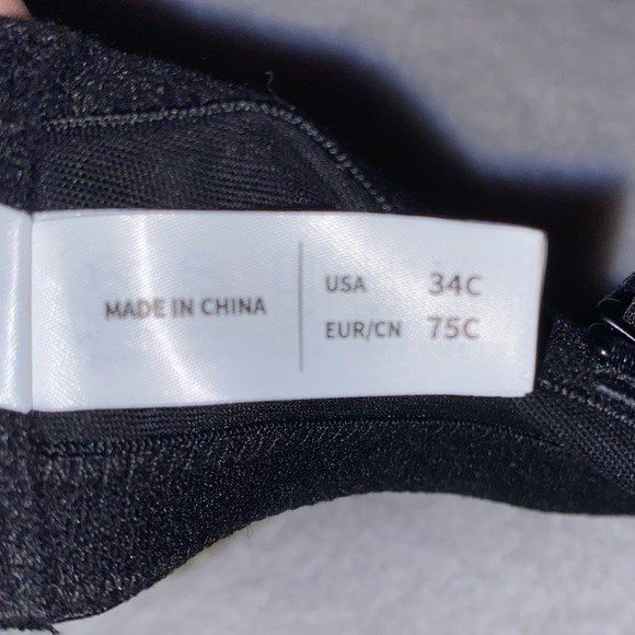 BLACK BRA - Picture 2 of 2